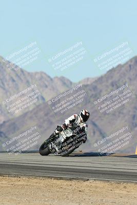 media/Dec-01-2025-Moto Forza (Mon) [[2daa91e15f]]/2-Intermediate Group/Session 4 Turn 9/